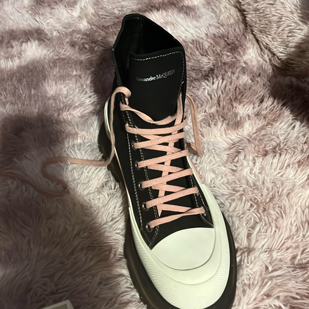 Alexander McQueen men’s shoe size 43(10). Like new